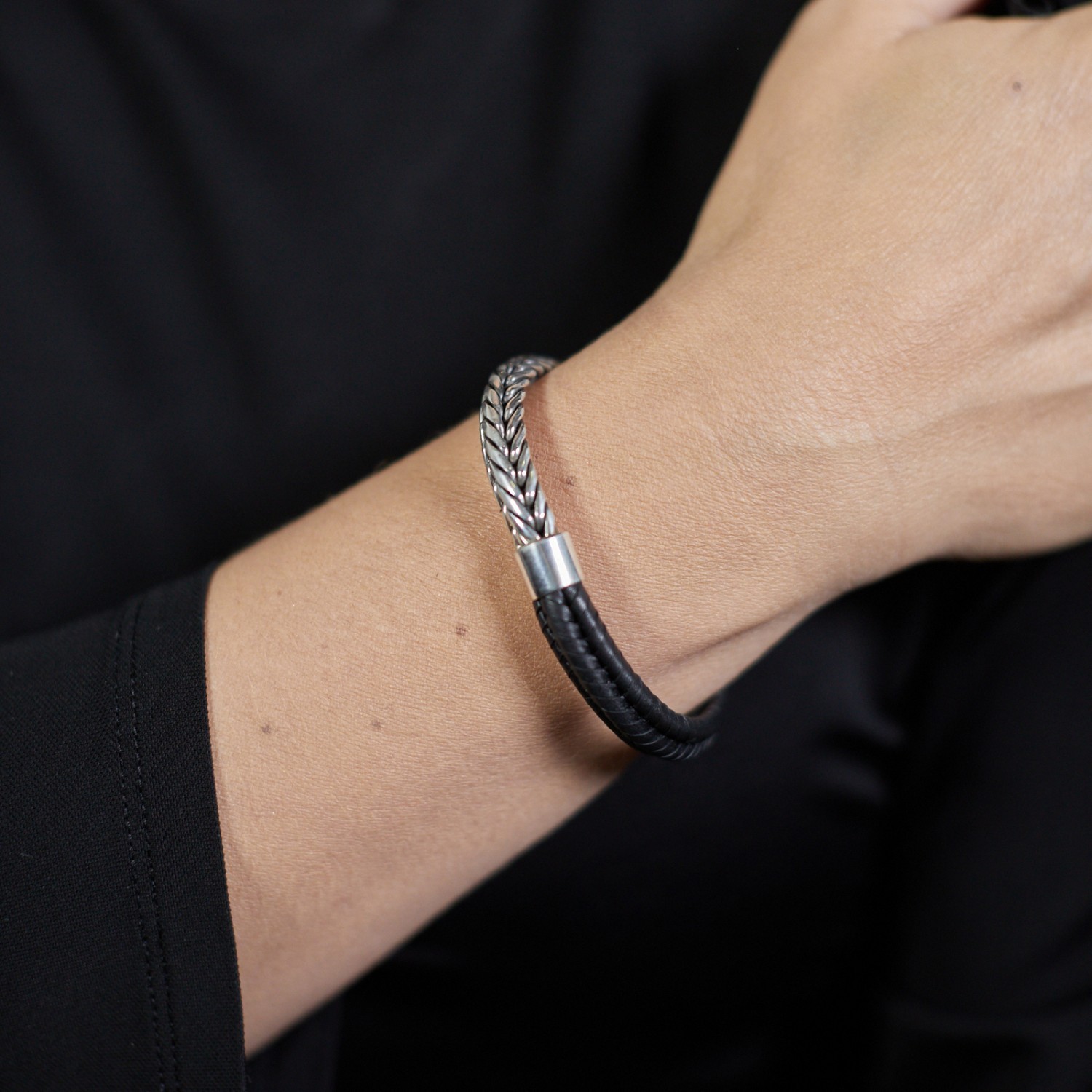 organiseren Ontevreden Ga op pad 193BLK armband zilver & leer zwart | SILK Jewellery© | Official webshop